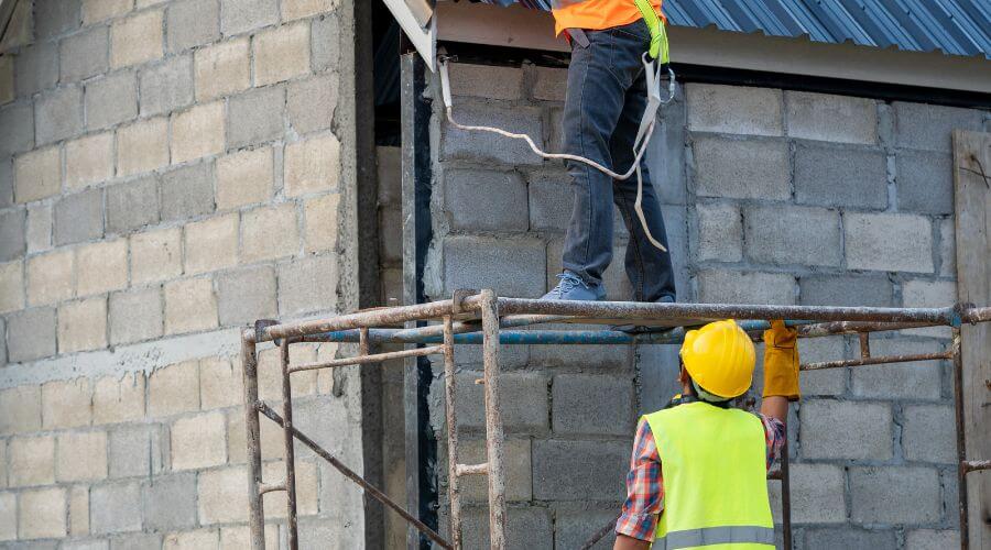 Expert Emergency Roof Repairs services in Milton, KS